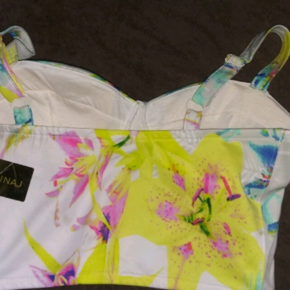 Brand new Nicki Minaj clothing - Picture 12 of 16